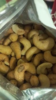 Product Review of Kacang Mede Jumbo Oven 1 KG/ Roasted Chasew Galleo Kacang Mete from R**6 1