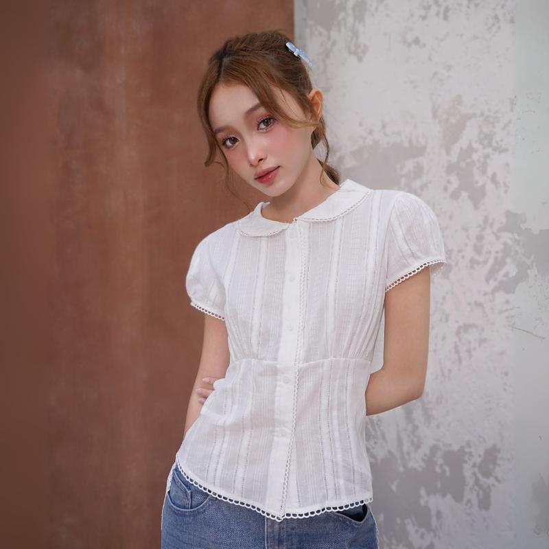 Áo sơ mi tay ngắn viền ren dễ thương nữ tính cột nơ sau dễ phối đồ Jenni Miều Est.2013