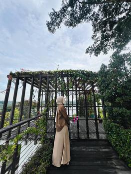 Product Review of Scarlets Satin Skirt Hers from n**. 1