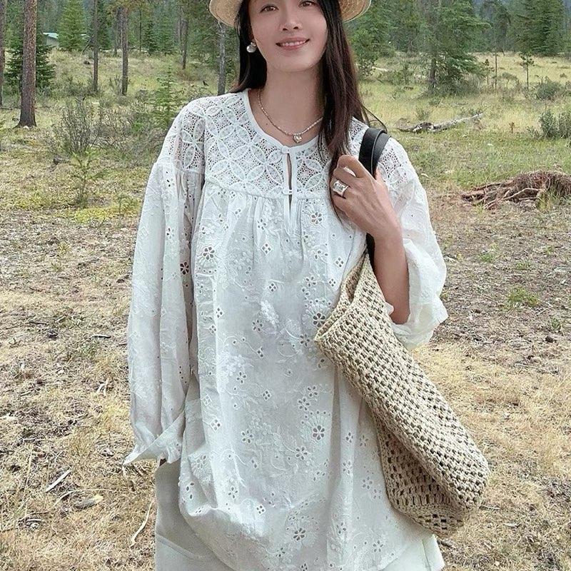 Áo Sơ Mi Ren Thêu Hoa Tay Dài Cổ Tròn Cài Cúc from babydoll xinh Dưới 90kg