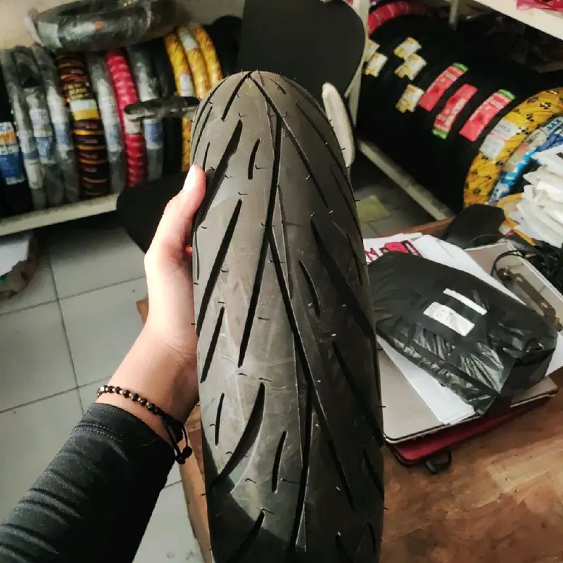 BAN IRC 110/90-12 TYPE MB67 NR83 ECOTRAX BAN DONAT SCOOPY BELAKANG 4