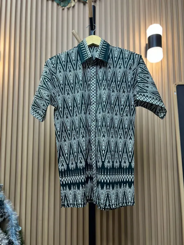 ALTHREE Clothing - KEMEJA Green New Shirt Batik Pria Lengan Pendek 0