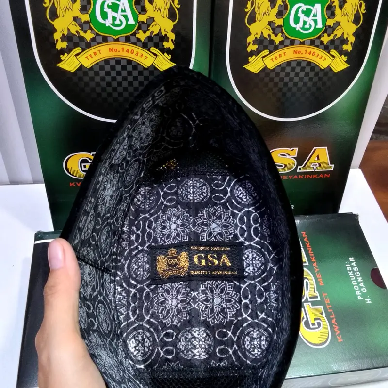 PECI SONGKOK KOPIAH HITAM GSA Bulu Lembut Nyaman peci songkok hitam 3