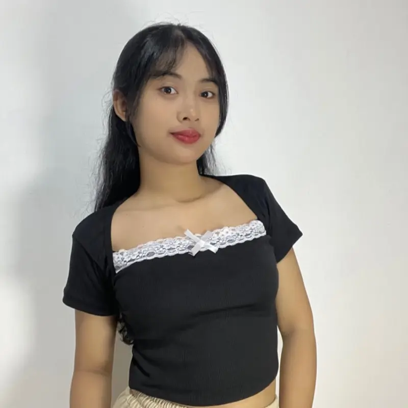Top renda super strait atasan Crop