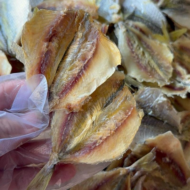 Khô cá chỉ vàng có tẩm gia vị mặn ngọt
