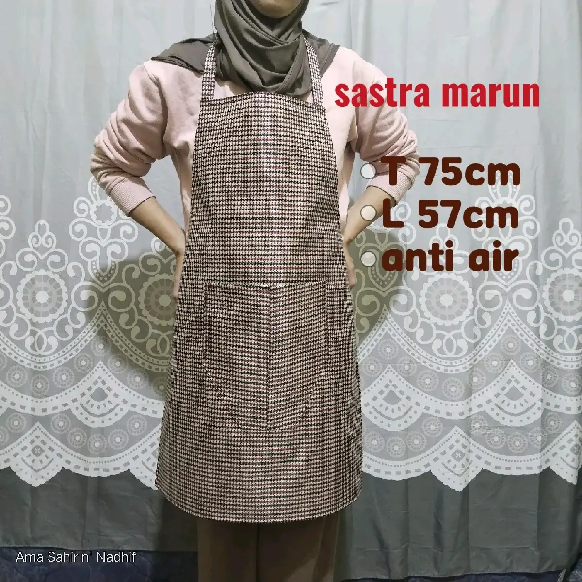 Celemek /Apron Masak Motif Sastra Bahan Sintetis Anti Air