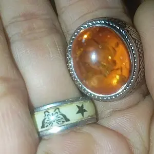 Cincin Batu Amber Oranye Oranye Faux Vintage Pria yang Dipersonalisasi Desain Pola Tali Cincin Punk Perak Hitam Punk Pria Faux Topaz Aksesori Busana Pesta Pernikahan Original Ring