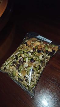Product Review of TRAIL MIX (NUT MIX DRIED FRUIT) 250GR from J**o 0