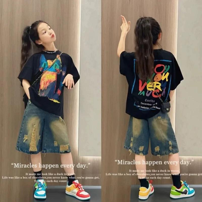 Set Áo Thun Oversize & Quần Short Jean Rách – Lựa chọn hoàn hảo cho những cô bé năng động cá tính!
