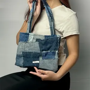 Tas Denim Wanita dengan Desain Patchwork
