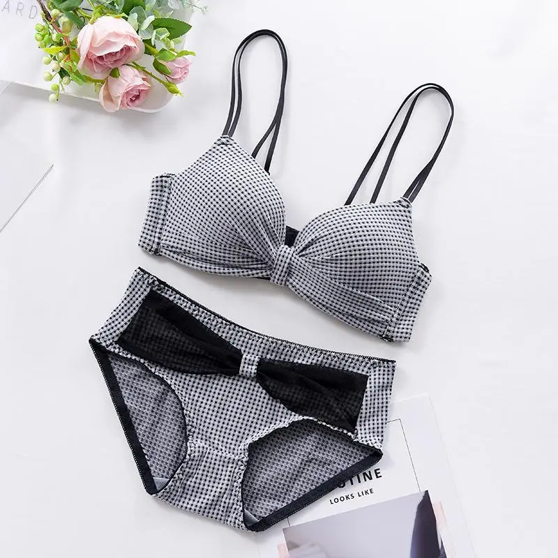 BH006 BH 90 Seamless Deep V Cross Women Bra Wanita 4