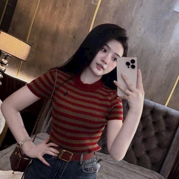 Áo len nữ cộc tay KẺ FORM ÔM hàng QC freesize. Chất len lông thỏ mềm mại