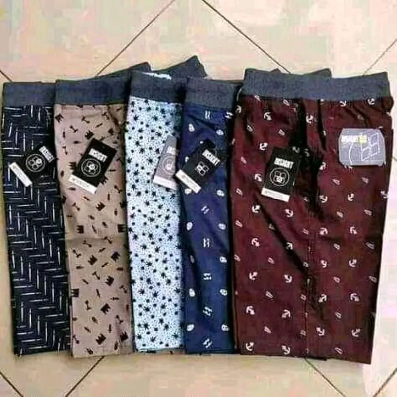 Cowok Cewek//Celana pendek chinos motif anak//motif karakter fashion 4