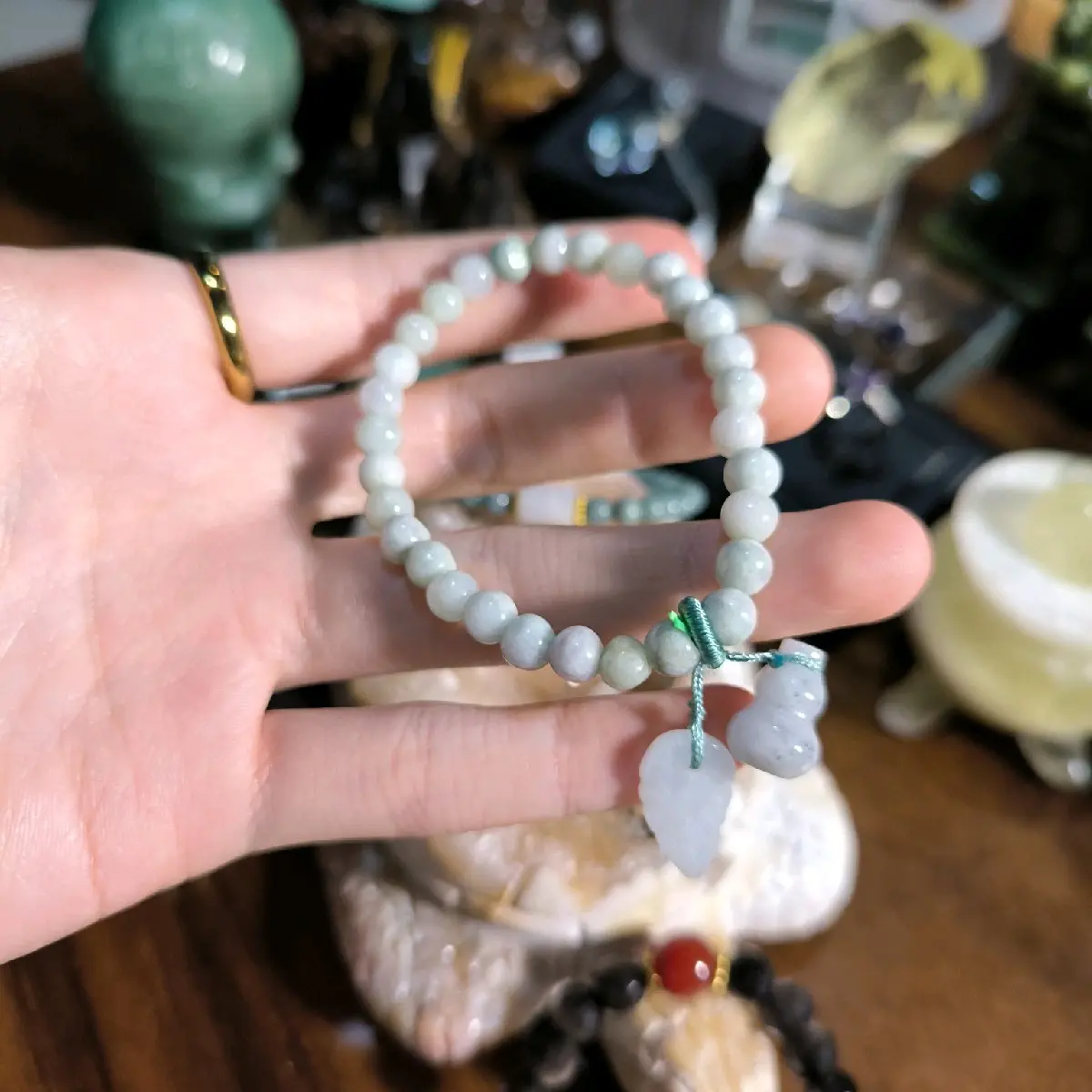 perhiasan kristal alam Custom Luna