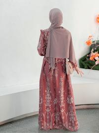 Gambar Shirin Zein - Gamis Wanita Motif Etnik Terbaru 2026 Bahan Slik Premium Thalia Dress - Maroon, S dari Shirin Zein Store Kab. Pati 5 Tokopedia