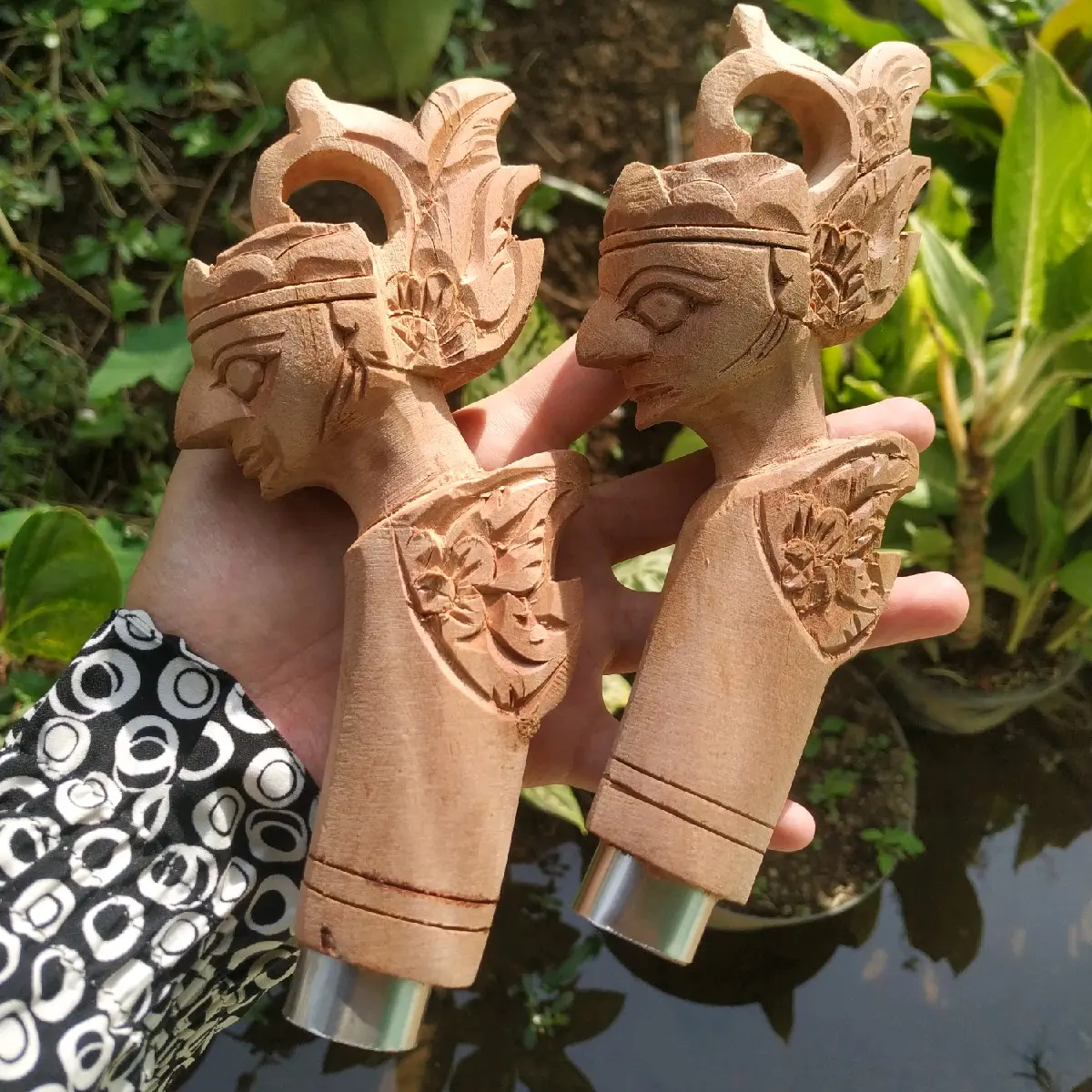 genggaman pisau ukir gatot kaca