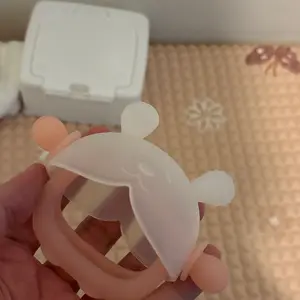 Dr.Spock Teether Bayi BPA Free Bahan Keamanan Silikon Kelas Makanan Mainan Gerinda Gigi Bayi YJ02 Biru Pink Gigitan Sikat