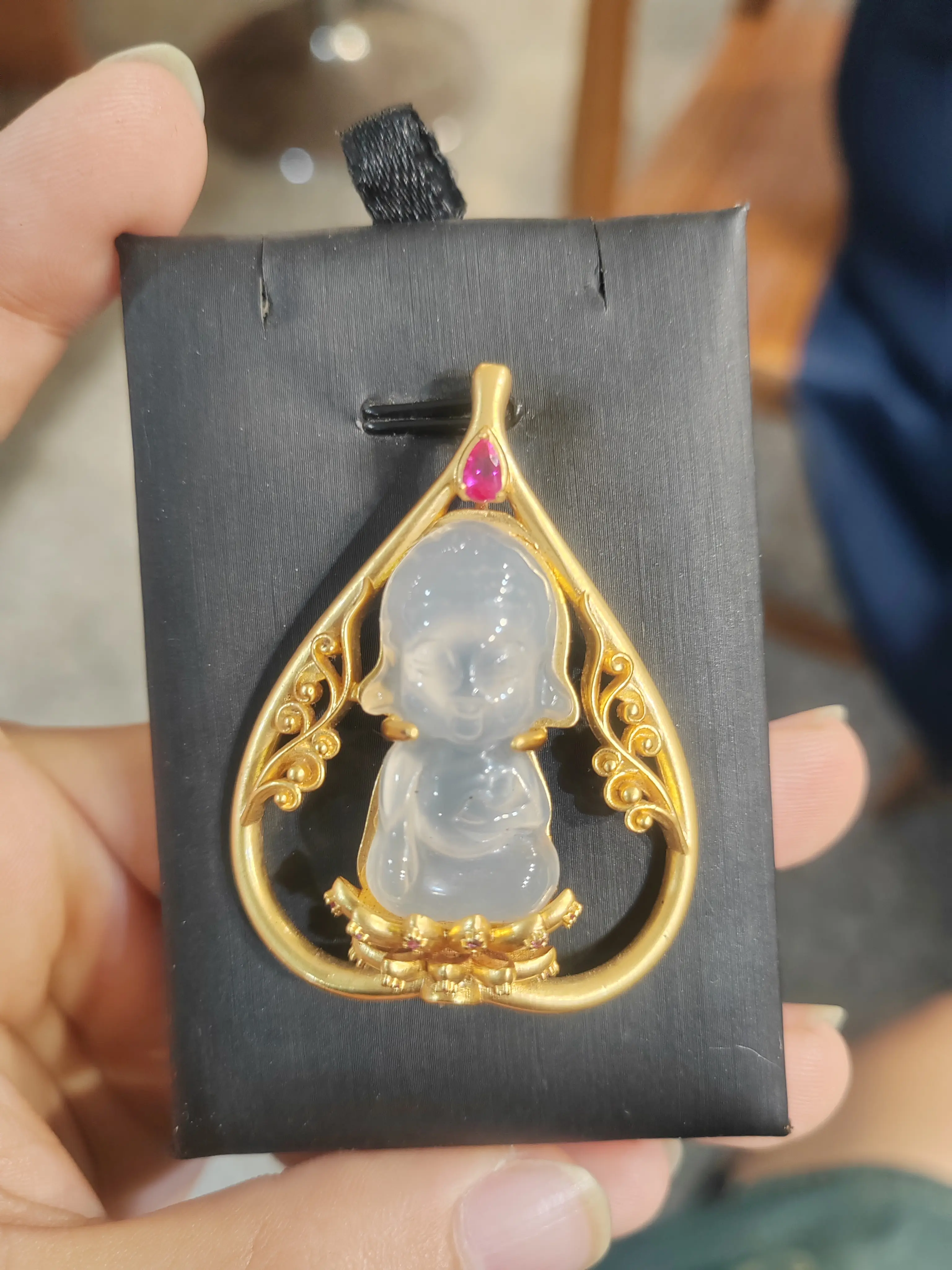Exclusive link for fashion accessories
