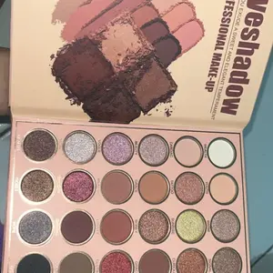 IGOODCO （IG3110/IG3110S/IG3057/IG3057S） Cahaya tinggi matte multi warna makeup buku bayangan mata