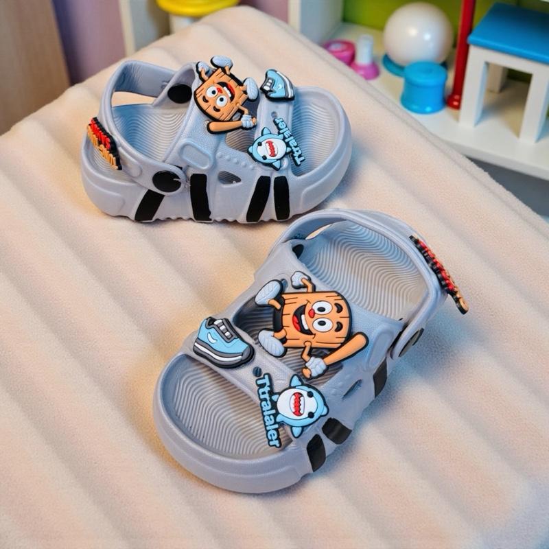 Dép bánh mì trẻ em cho bé trai hình tungtung cá mập nhẹ mềm có quai sau cho bé tập đi chất liệu bền đẹp