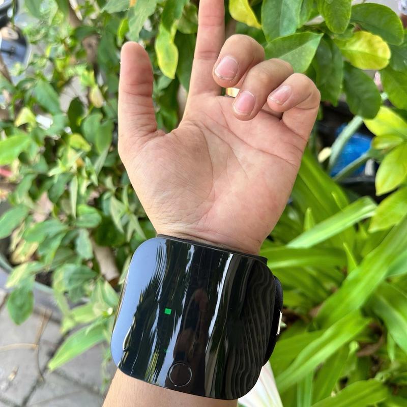 Máy đo huyết áp cổ tay ALAKATO Nhật Bản có giọng nói Tiếng Việt