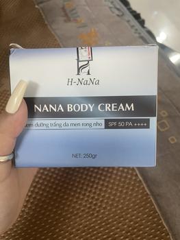 Product Review of Kem Body - Hnana Plus 280g dưỡng ẩm trắng sáng da với spf 50+ from К** Х**? 2