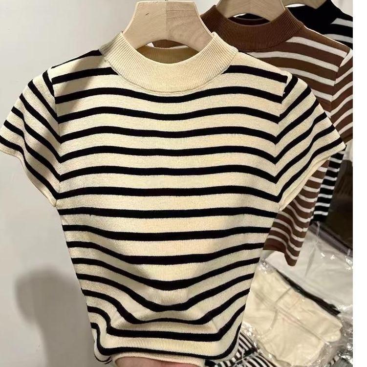 Áo len len sọc, cổ áo nửa cao, áo ngắn tay nữ
