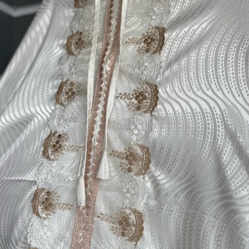 MUKENA SILKY ARMANY MOTIF -RENDA CANTIK Lembut 4