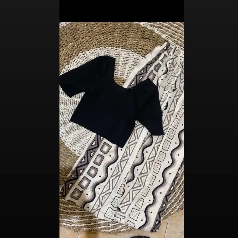 ONESET SABRINA RAJUT KULOT ABSTRAK 1