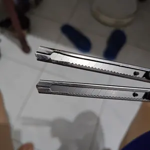Pisau Cutter Besi Mini Stainlees 12.5cm Cutter Kecil Pemotong Serbaguna Ringan Efektif ATK3011