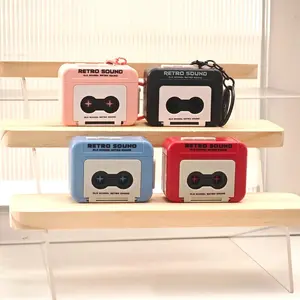 GANTUNGAN KUNCI RETRO SOUND Bentuk Radio dan Toa Key ChainTape Recorder Rekam Lagu