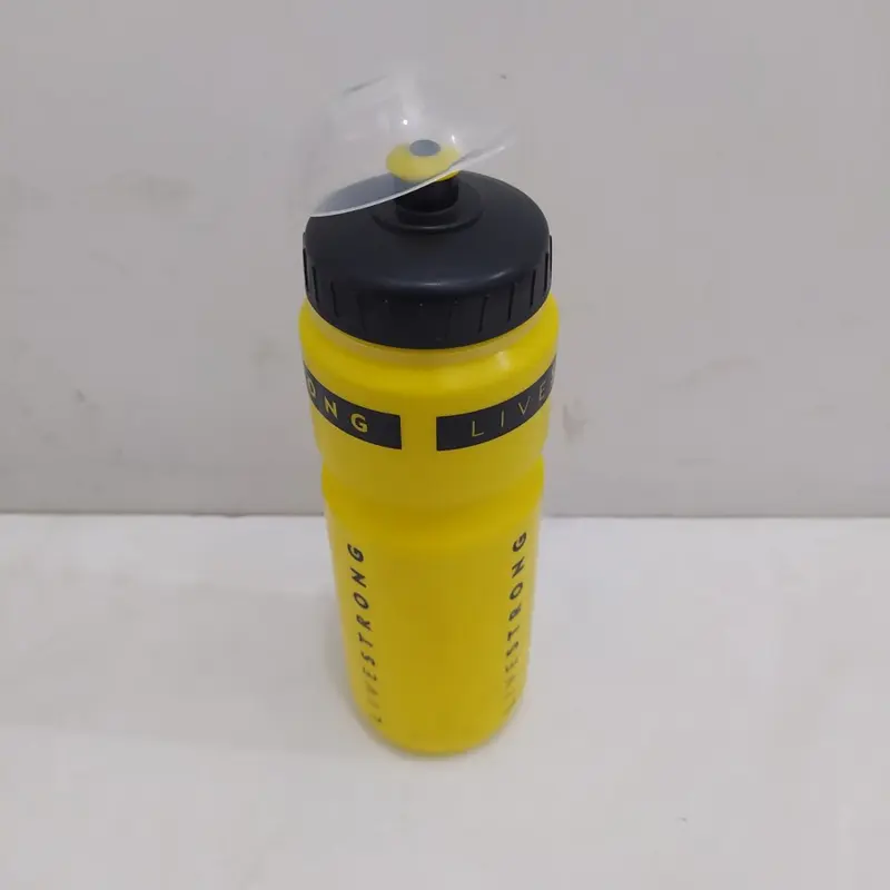 Botol Bottle Bidon Tempat Minum Sepeda Livestrong 750 cc Yellow 1