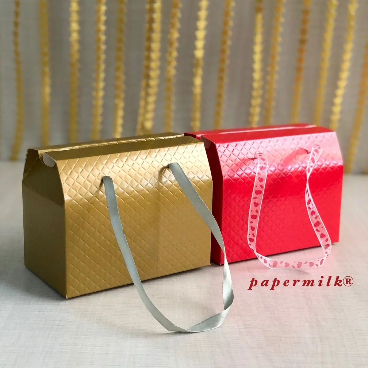 Papermilk / Bcr 15.9.12, Gift Box, Kotak lipat, kotak hadiah, kotak Souvenir, Box Instant, Size 15 x 9 x 12cm , tersedia beberapa macam Warna dan motif