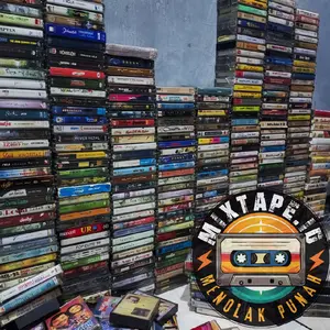Kaset Pita Random (Display & Play) Beli 5 Gratis 1 - Radio Tape - Kaset - Radio - Pemutar Kaset - Retro - Classic - Cassette - Cassette Tape - Nostalgia - Audio - Music - Musik - Indonesia - Barat - Asia
