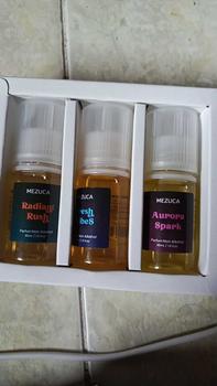 Product Review of Beli 1 Gratis 2 Parfum Mezuca Non Alkohol Series 30mL | Botol Tetes Free Box Eau de Perfume Wangi Tahan Lama Unisex Pear Kering from F**D ** 0