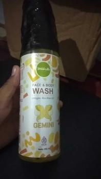 Product Review of Mabello 5 Pouch Minuman Serbuk Lemon   glutathione Drink/ Free Sabun Cair/Bubuk/ Powder from H**_ 2