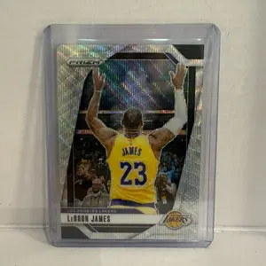 Lebron James the iconic chalk tosser wave prizm 2024-25