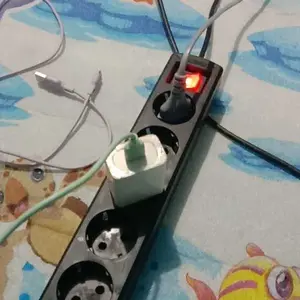 Stop Kontak Kabel 5 Meter 2/3/4/5 Lubang Hitam/Putih Steker Arde Besar 10A 250V SNI Garansi Permanen