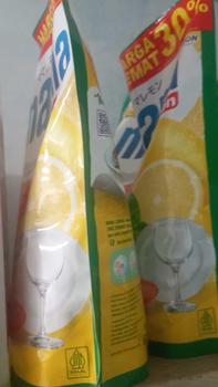 Product Review of Mama Lemon Sabun Cuci Piring Lemon & Daun Mint Refill 680ml x2 from h**i 0