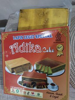 Product Review of lapis legit spesial pandan basah uk.16cmx16cm ADIKA CAKE 100%Halal from u**1 0