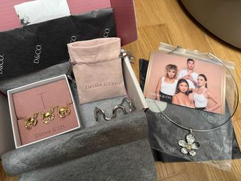 Product Review of Deema & Co - Margherita Daisy Flower Duo Tone Choker and Bangle Set (Tarnish Free) hypoallergenic jewelry jewellery singapore from b**o 0