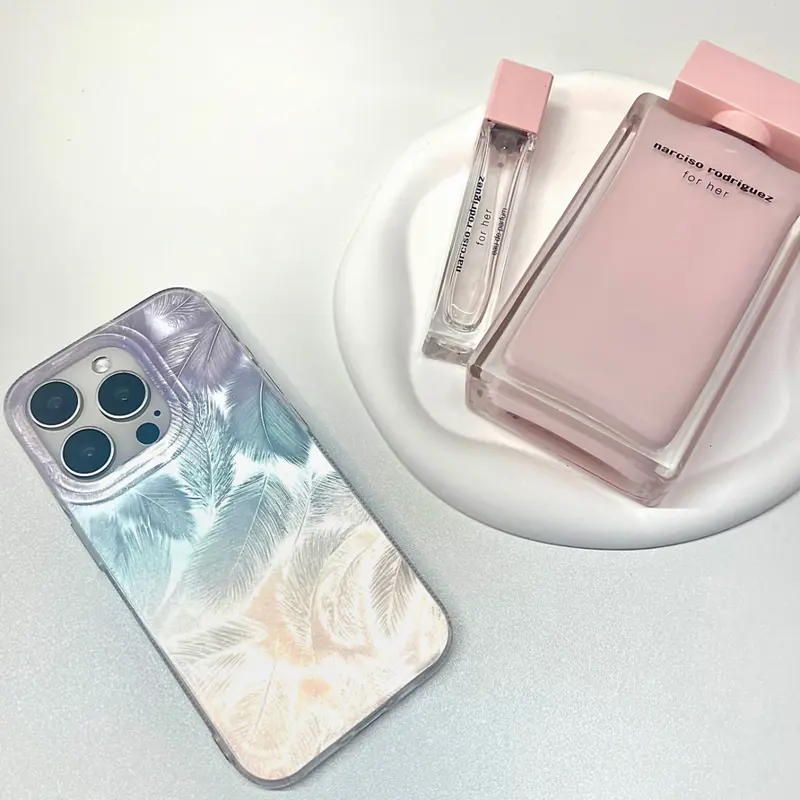 Case Iphone Silicone Hardcase Motif Feather Gradiasi Purple, Pink & Blue for Iphone 11 12 13 14 15 PRO MAX 1