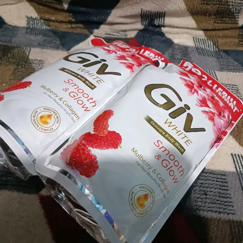 (PAKET 2 POUCH JUMBO) GIV GLOWING WHITE / SMOOTH & GLOW Mulberry & Collagen Sabun Mandi Cair 825ml 7