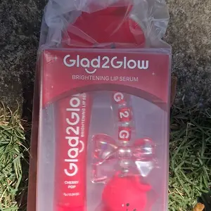 [BPOM] Glad2Glow Brightening Lip Serum - VC-IP Vitamin E 3in1  Lip Serum Treatment  Melembabkan Mencerahkan Bibir Gelap Lip Tint Warna Natural Glowing Tahan Lama Buildable Natural Lip Color Care G2G