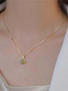 Collar de Acero Inoxidable con Colgante de Bolsa de la Fortuna en Jade Falso Vintage, Elegante y Sencillo para Mujer, Joyería Versátil de Uso Diario y Regalo