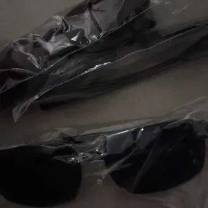 【COD】 Kacamata Hitam Anti UV+ Mengemudi Kacamata Memancing Kacamata Pria Sunglasses UV Kaca mataHitam Cowok