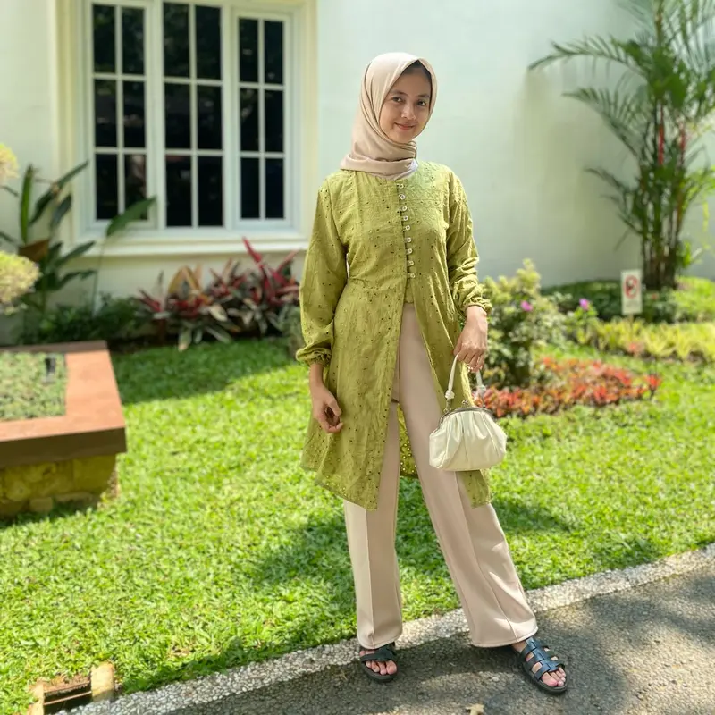 [ LD120 ] Chea Tunik Katun Bordir ( Katbol ) Baju kondangan / Baju Atasan Panjang Wanita Muslim Katun Bolong Kombinasi Kancing Hidup 0
