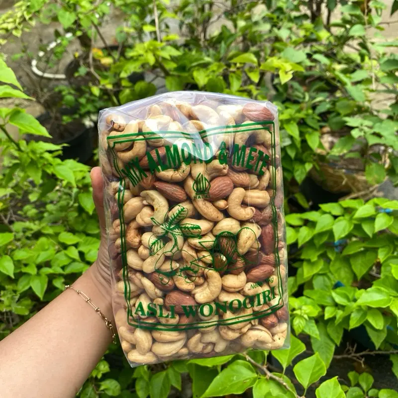 MIX NUTS ALMOND & METE SUDAH MATANG METE WONOGIRI 0