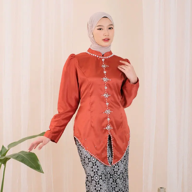 Setelan Baju Kurung Melayu Wanita Muslim Tunik Elsa Full Payet Rok Batik Motif Songket Terbaru Satin Span 7