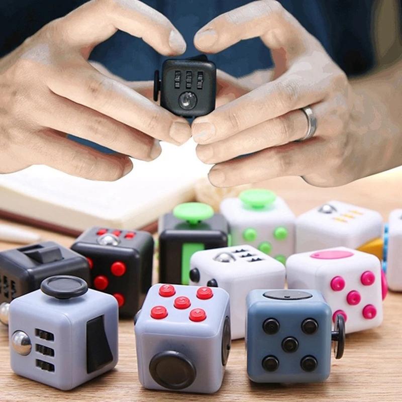 Product Introduction of Fidget Cube ลูกเต๋าบีบอัดสร้างสรรค์ ต่อต้านความเครียด ออทิสติก สำนักงาน ของเล่นนิ้ว บรรเทาความวิตกกังวล ลูกบาศก์มายากล ของขวัญสำหรับเด็กและผู้ใหญ่ 15